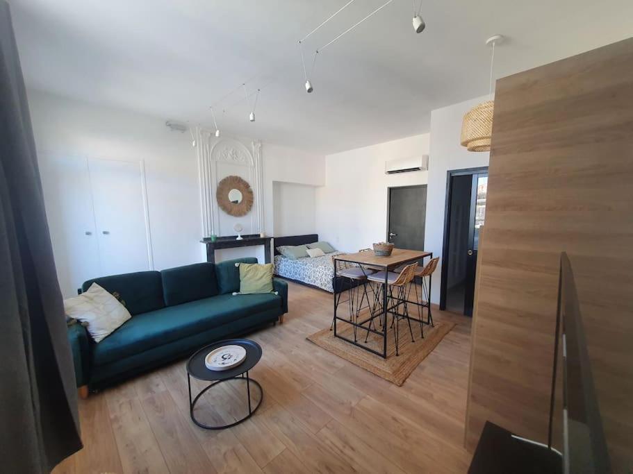 -Garrigue- Face A La Cite Medievale Studio Terrasse Classe 4☆ Каркассон Экстерьер фото