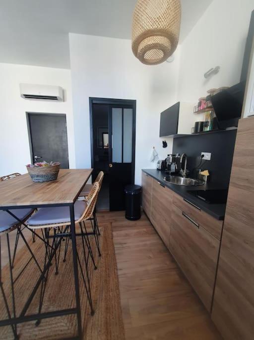 -Garrigue- Face A La Cite Medievale Studio Terrasse Classe 4☆ Каркассон Экстерьер фото